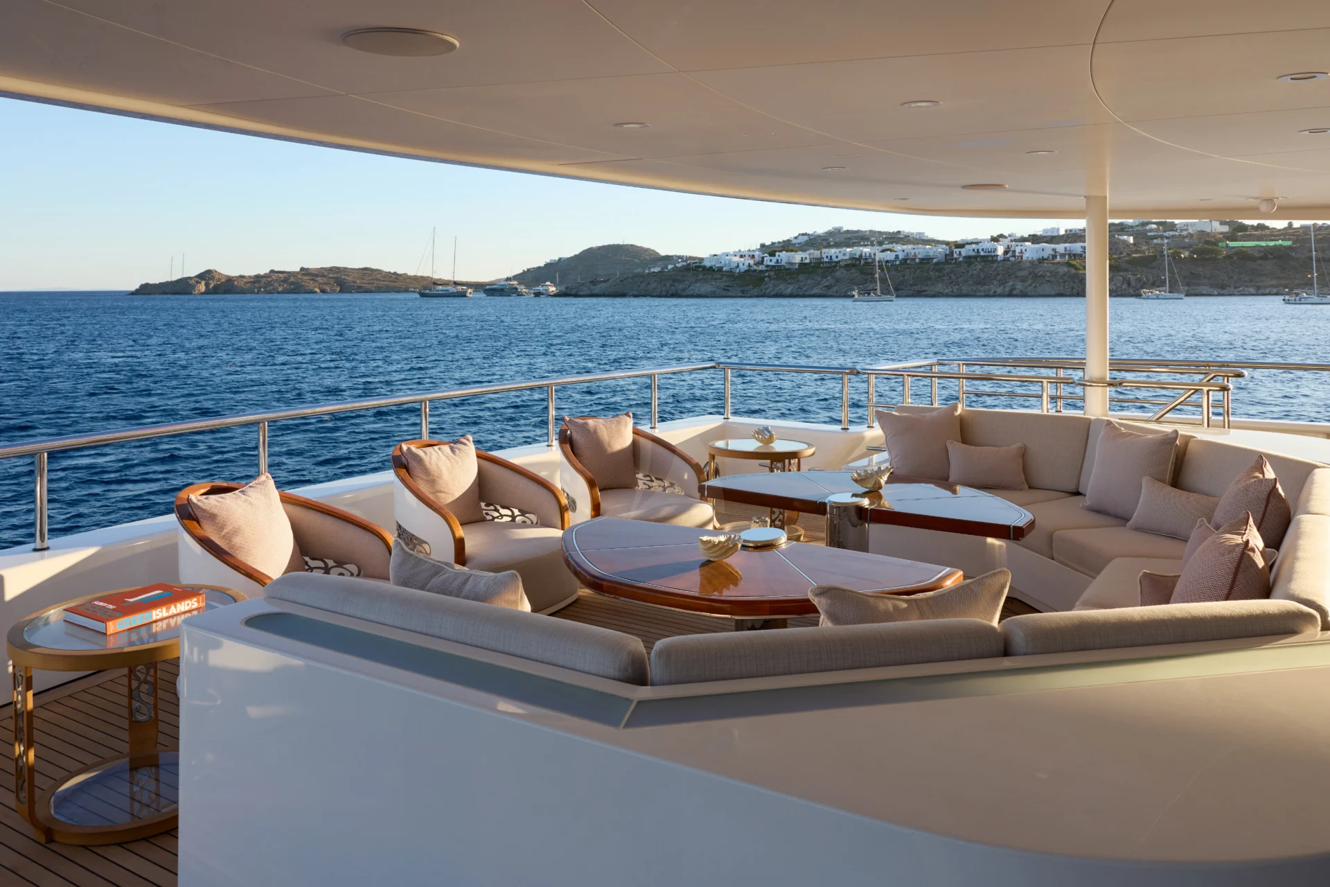 AMARYLLIS Charter Yacht