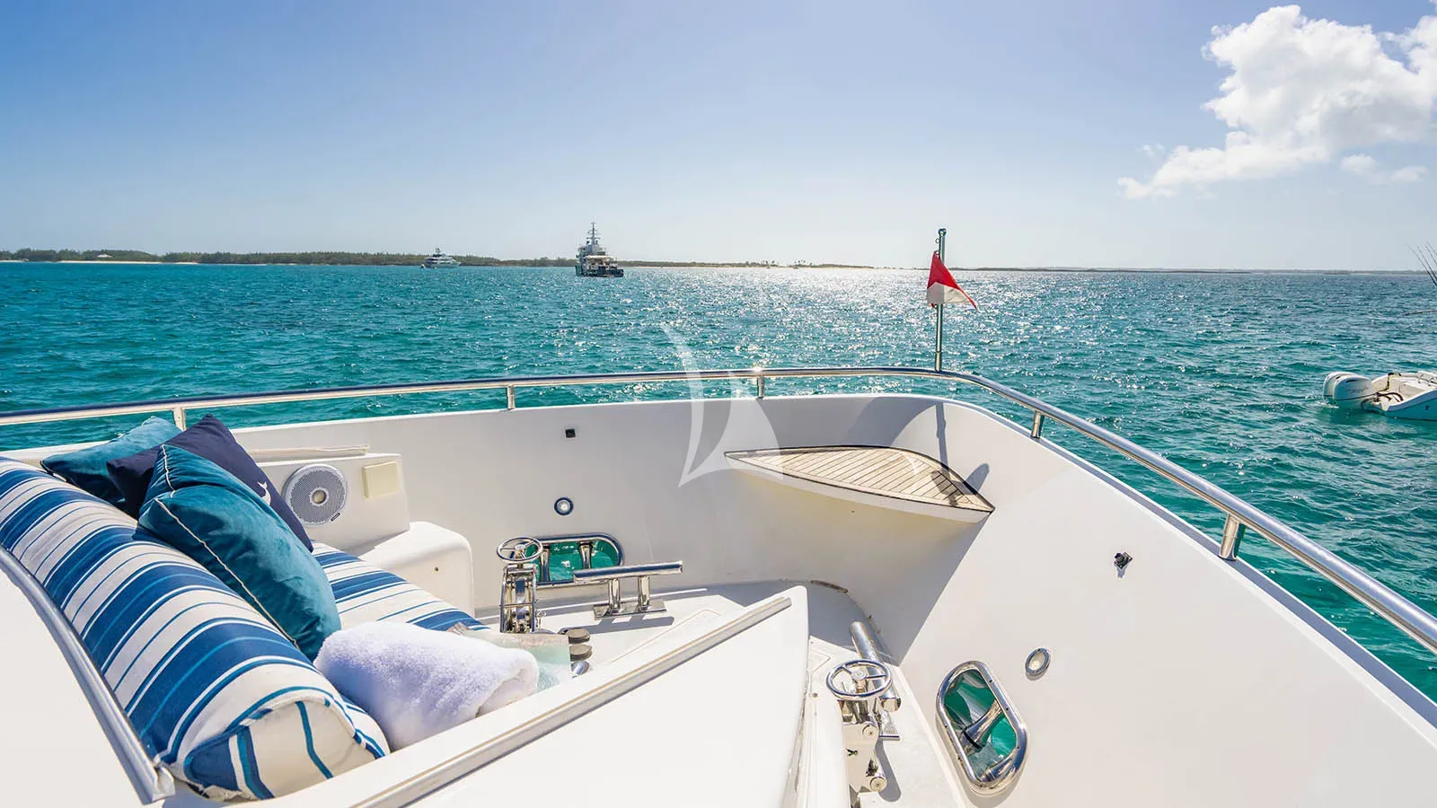 LEXINGTON Charter Yacht