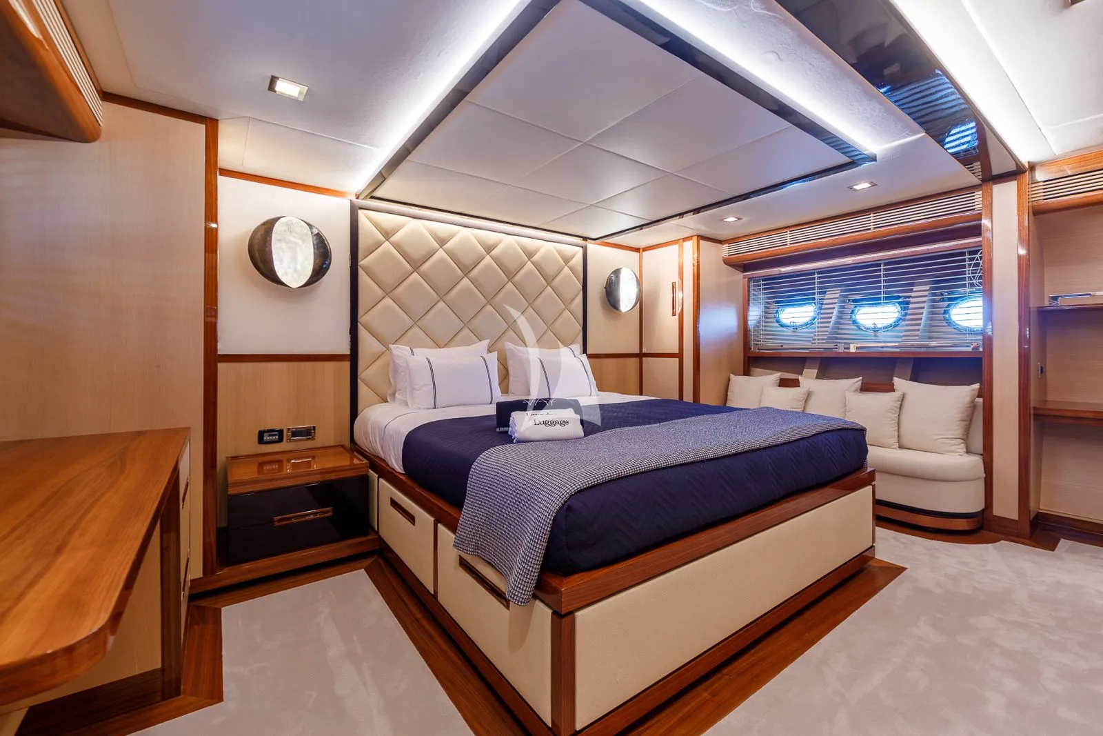 VAY Charter Yacht