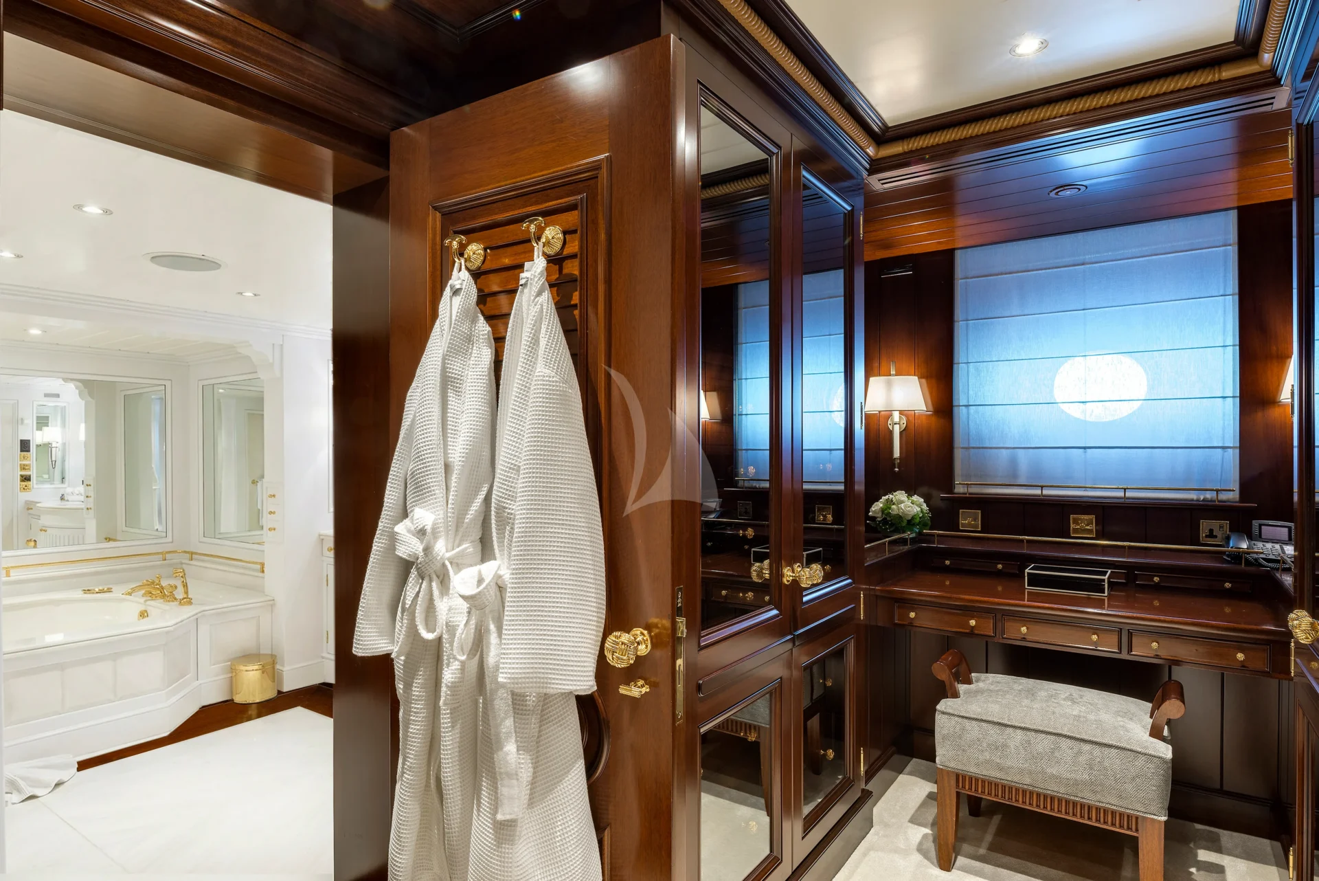 GRAND OCEAN Charter Yacht