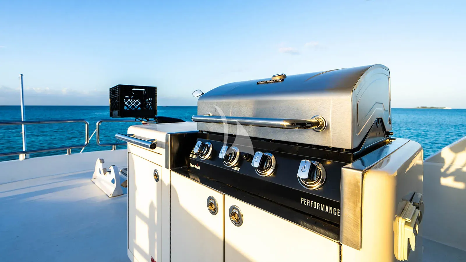 LEXINGTON Charter Yacht
