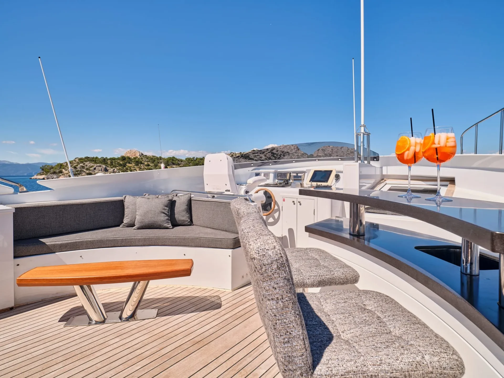 BROOKLYN Charter Yacht
