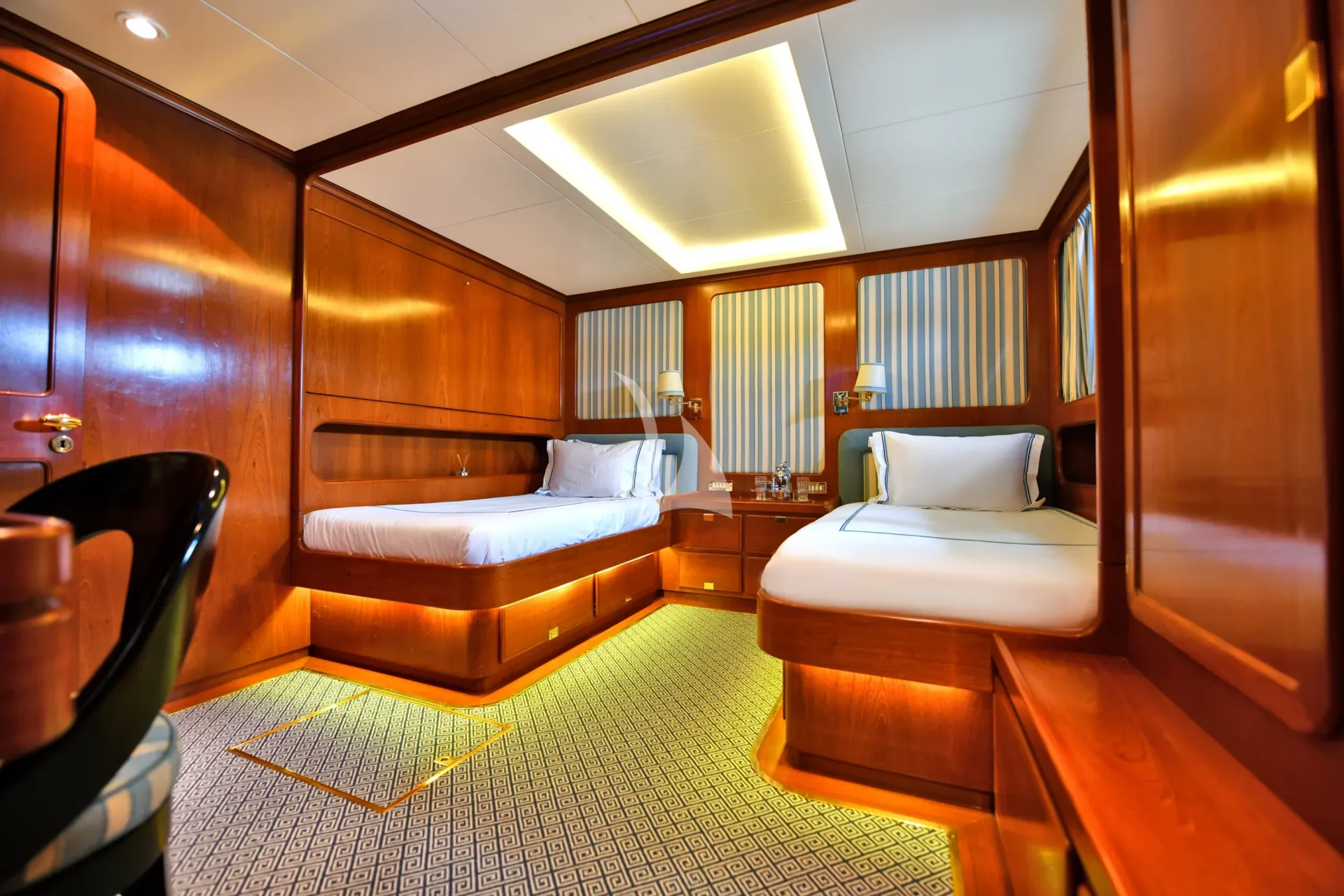 Tamarita Charter Yacht