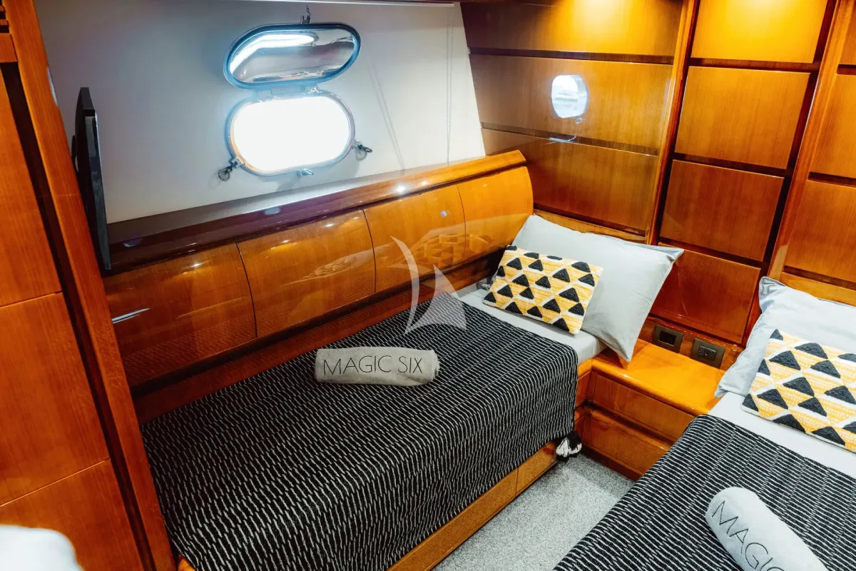 MAGIC SIX Charter Yacht