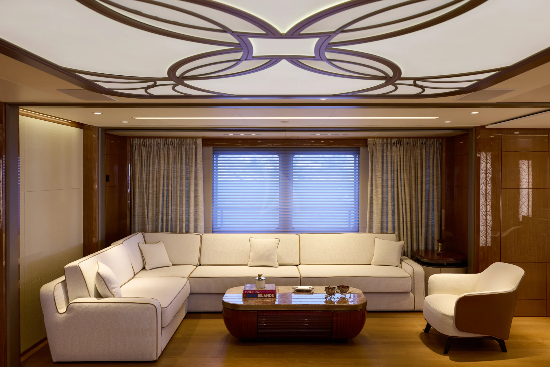 AMARYLLIS Charter Yacht