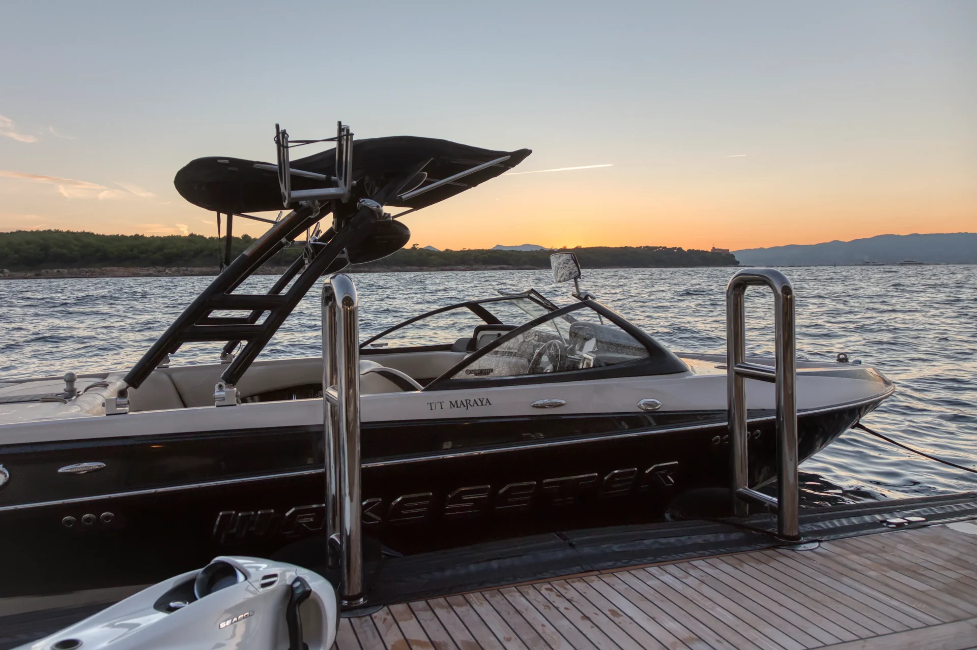 MARAYA Charter Yacht