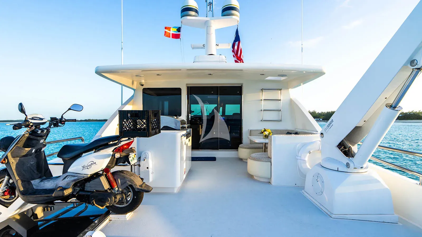 LEXINGTON Charter Yacht