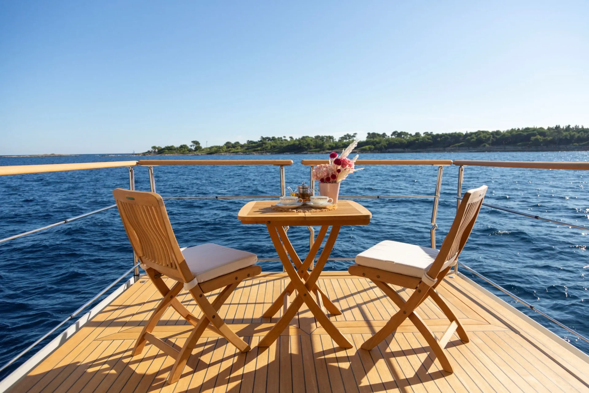 MARAYA Charter Yacht