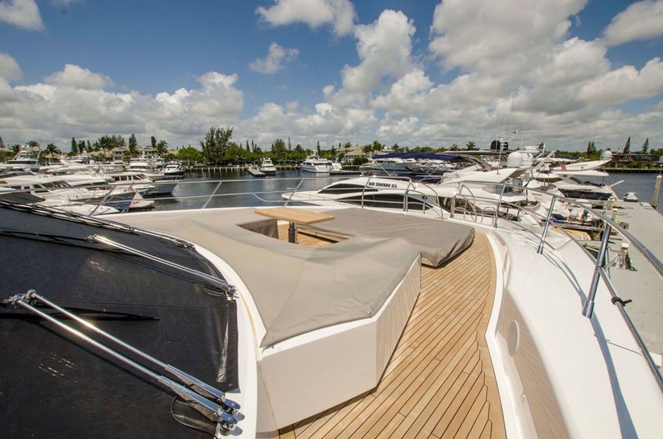 Sunseeker Motor Yacht Insignia For Sale