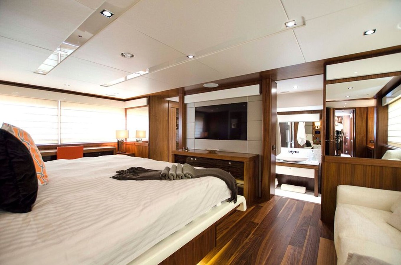 Sunseeker Motor Yacht Insignia For Sale