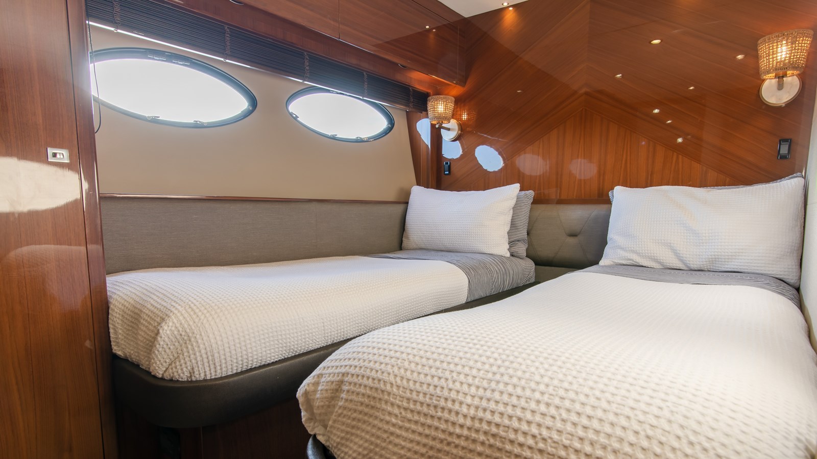 Princess Yachts Motor Yacht SEA WOLF For Sale