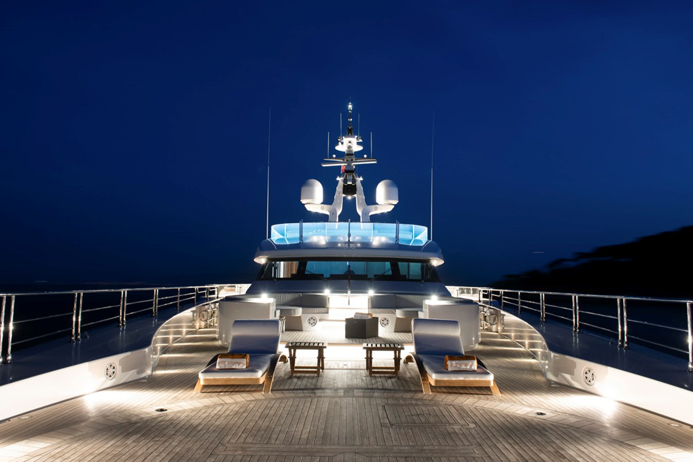 Wider Motor Yacht STERN For Sale