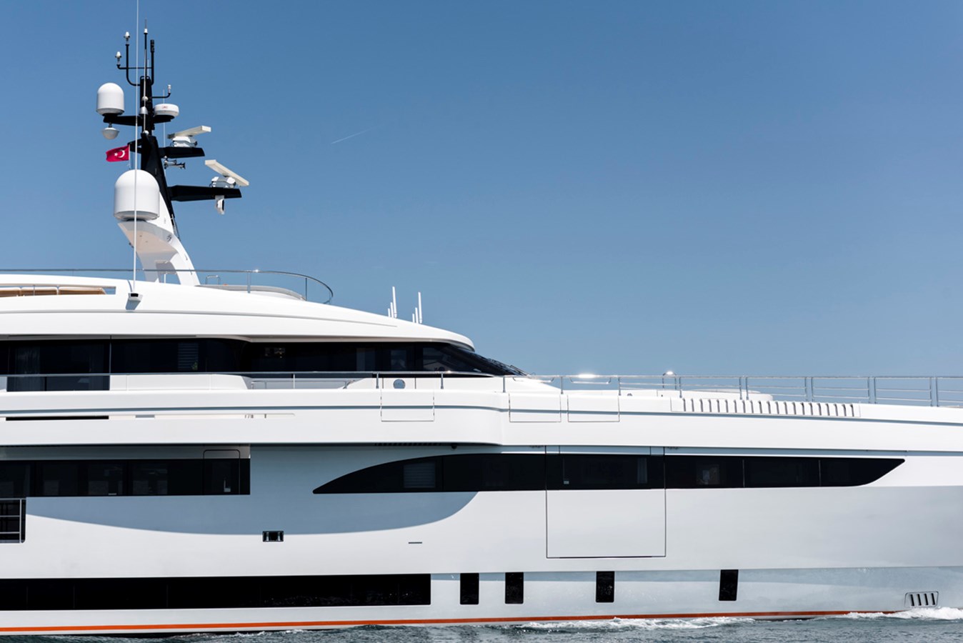 Wider Motor Yacht STERN For Sale