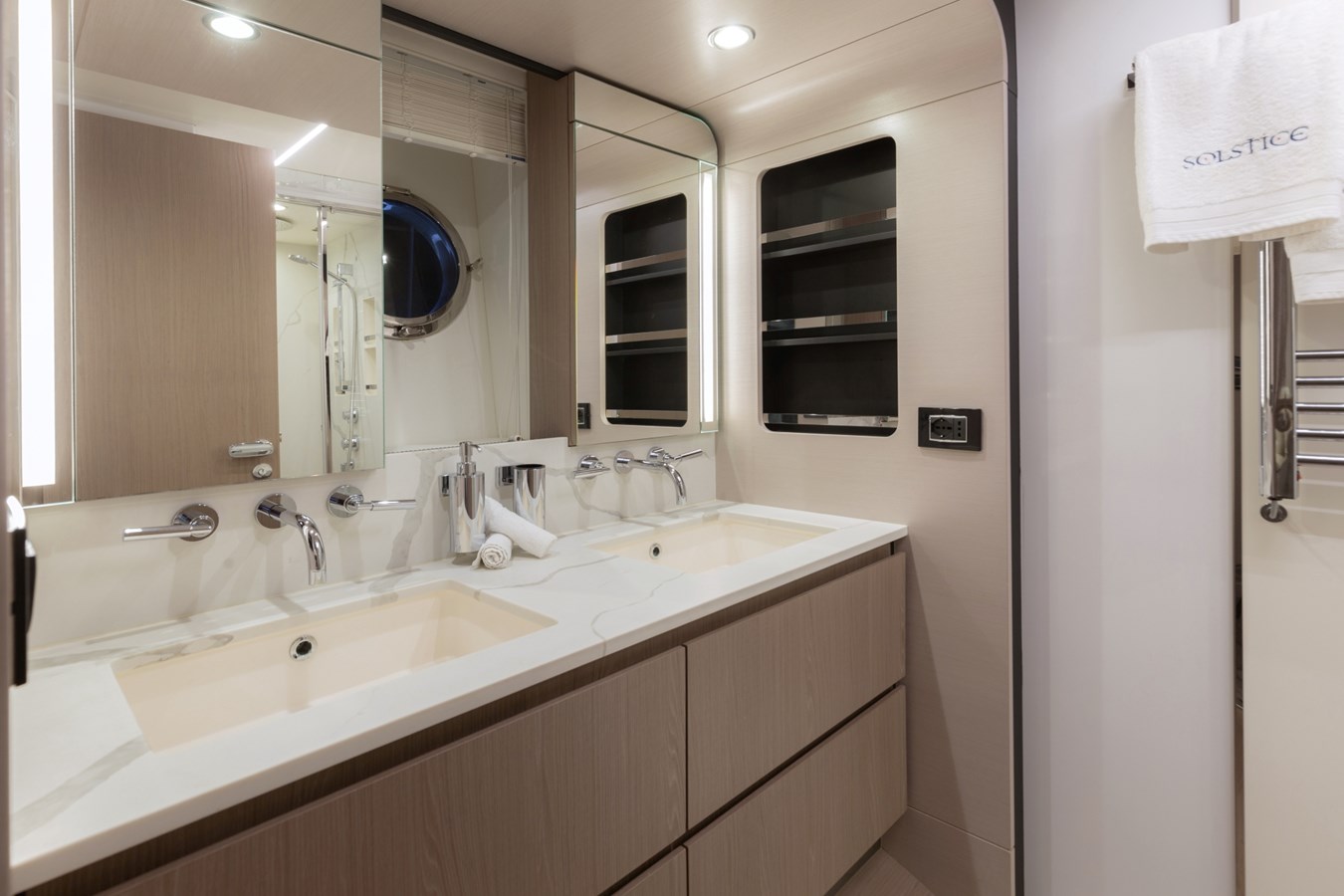 Azimut Yachts Motor Yacht Solstice For Sale