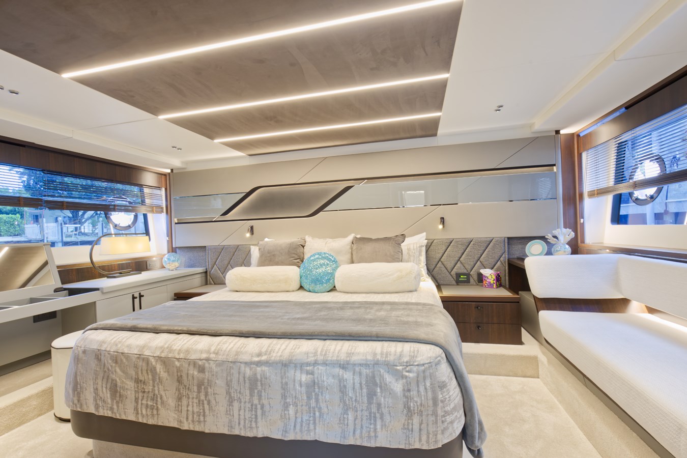 Sunseeker Cruising Yacht 2022 Sunseeker 74 Sport Yacht For Sale