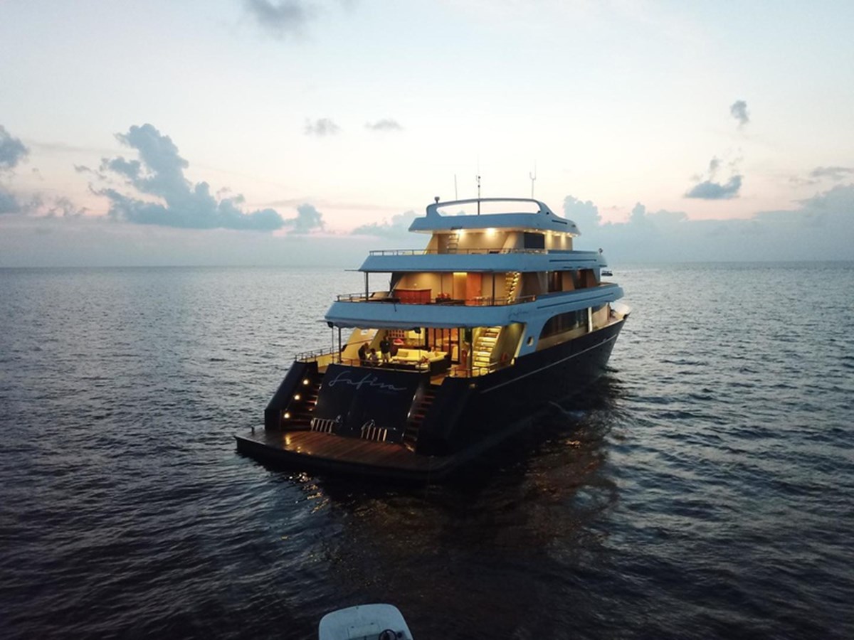 Custom Motor Yacht 2017 Safari Yacht 142 Custom For Sale