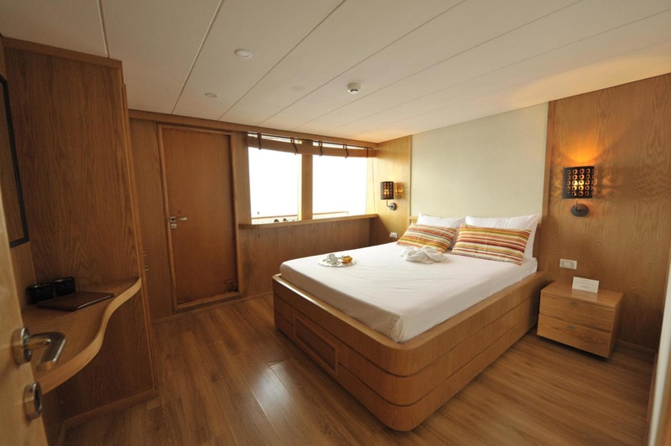 Custom Motor Yacht 2017 Safari Yacht 142 Custom For Sale