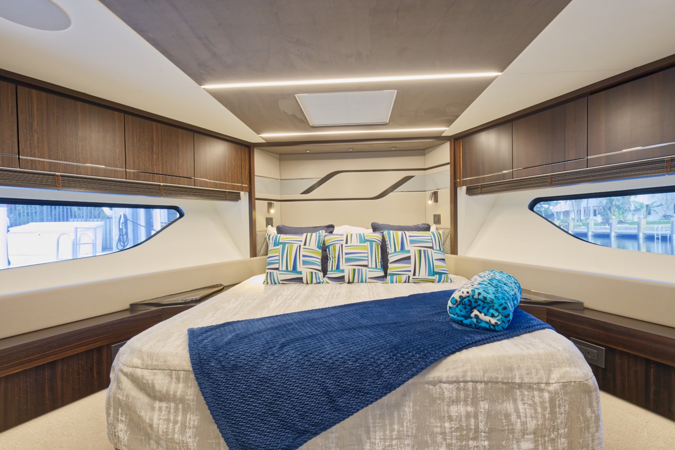 Sunseeker Cruising Yacht 2022 Sunseeker 74 Sport Yacht For Sale