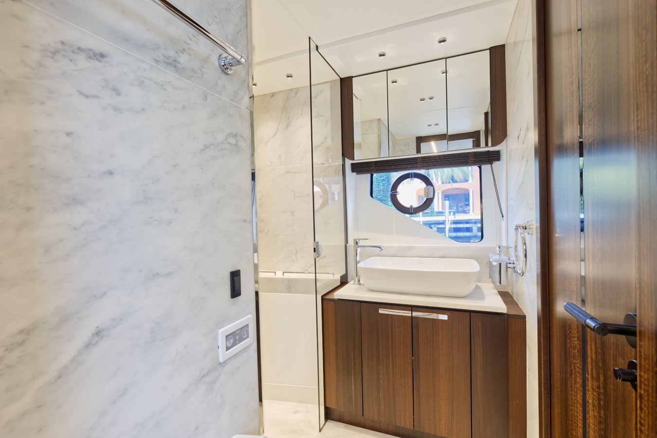 Sunseeker Cruising Yacht 2022 Sunseeker 74 Sport Yacht For Sale