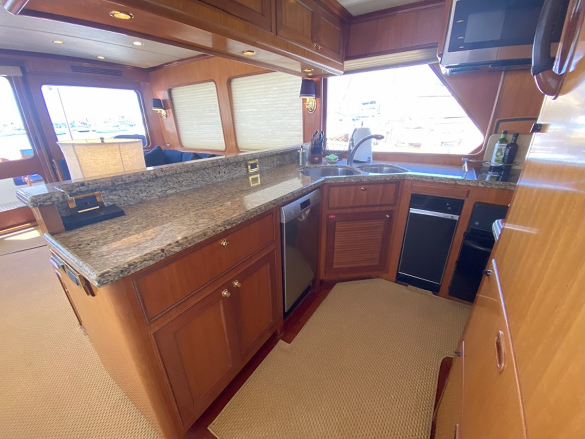 Offshore Yachts Motor Yacht Tempus Fugit II For Sale