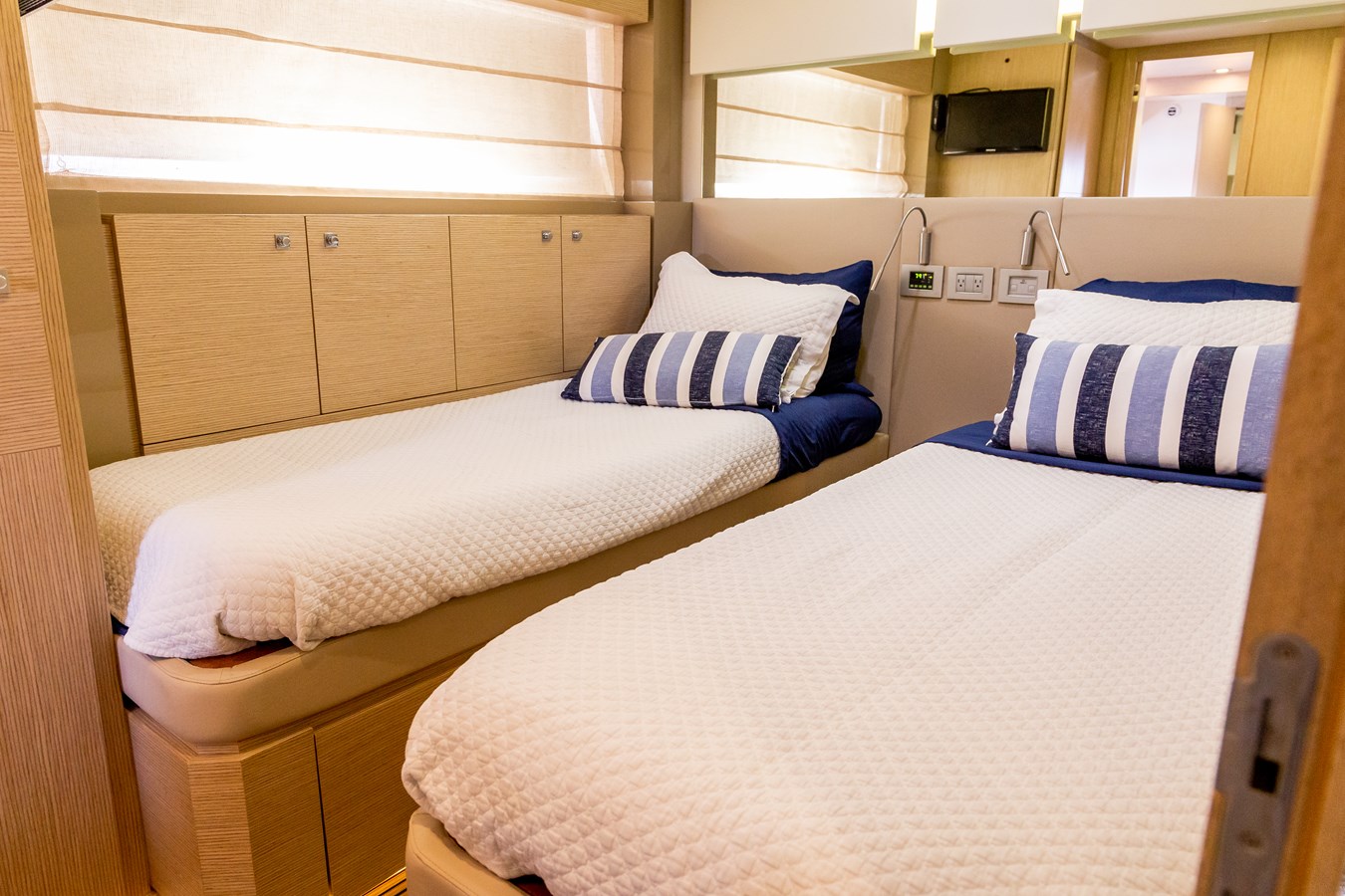 Ferretti Yachts Motor Yacht Ferretti 720 For Sale