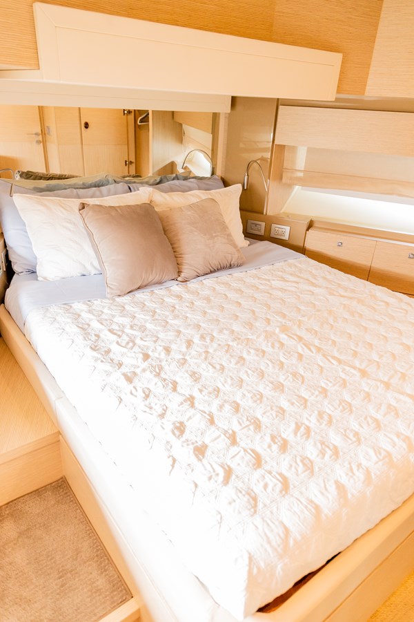 Ferretti Yachts Motor Yacht Ferretti 720 For Sale