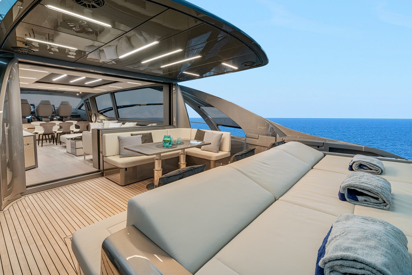 Pershing Motor Yacht SILVER BULLET For Sale