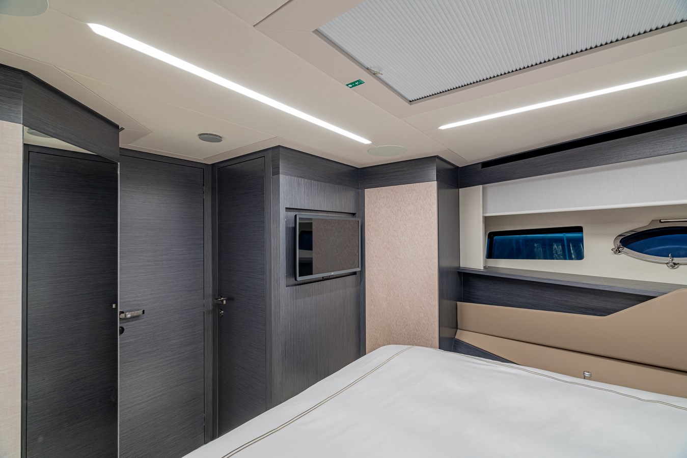 Pershing Motor Yacht SILVER BULLET For Sale