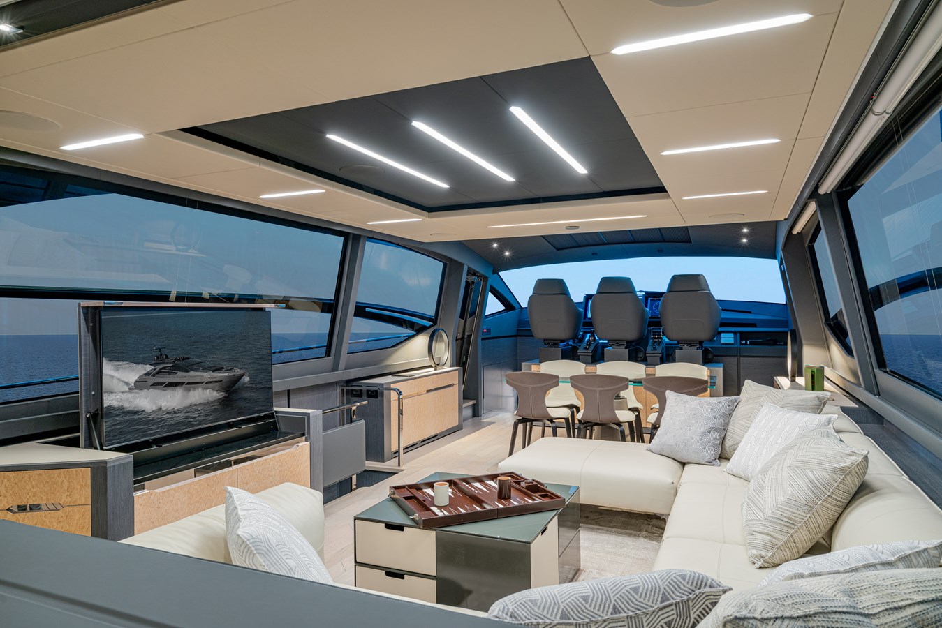 Pershing Motor Yacht SILVER BULLET For Sale