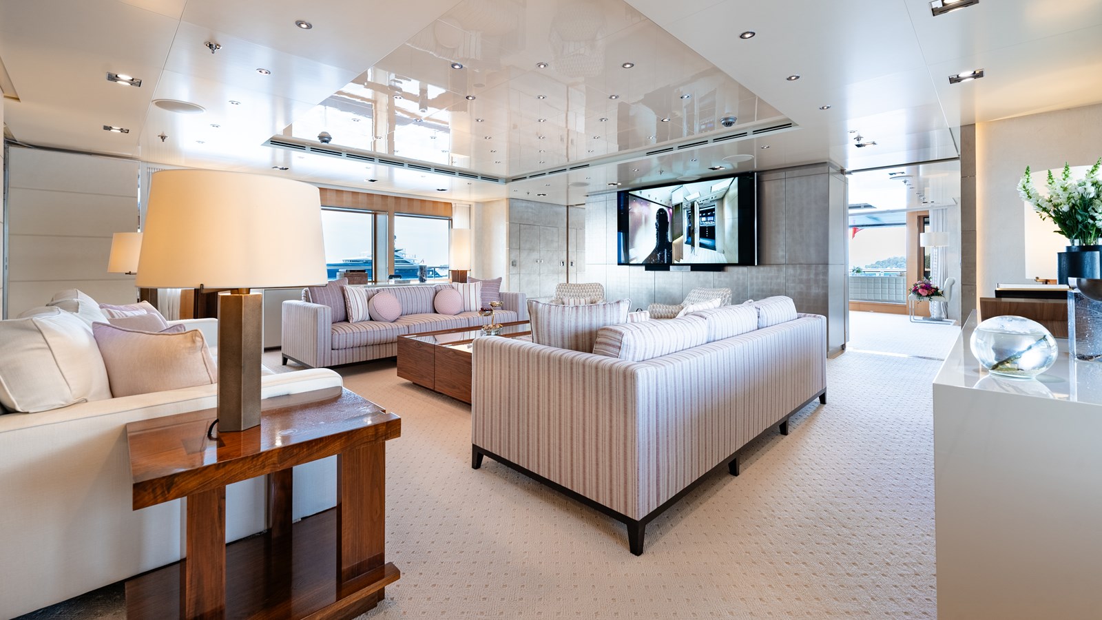 Icon Yachts Motor Yacht LOON For Sale