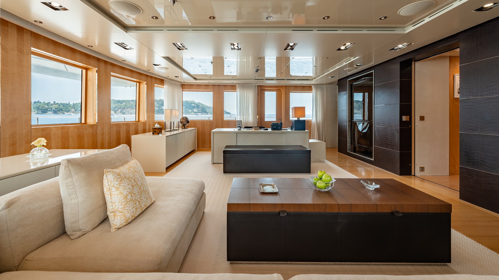 Icon Yachts Motor Yacht LOON For Sale