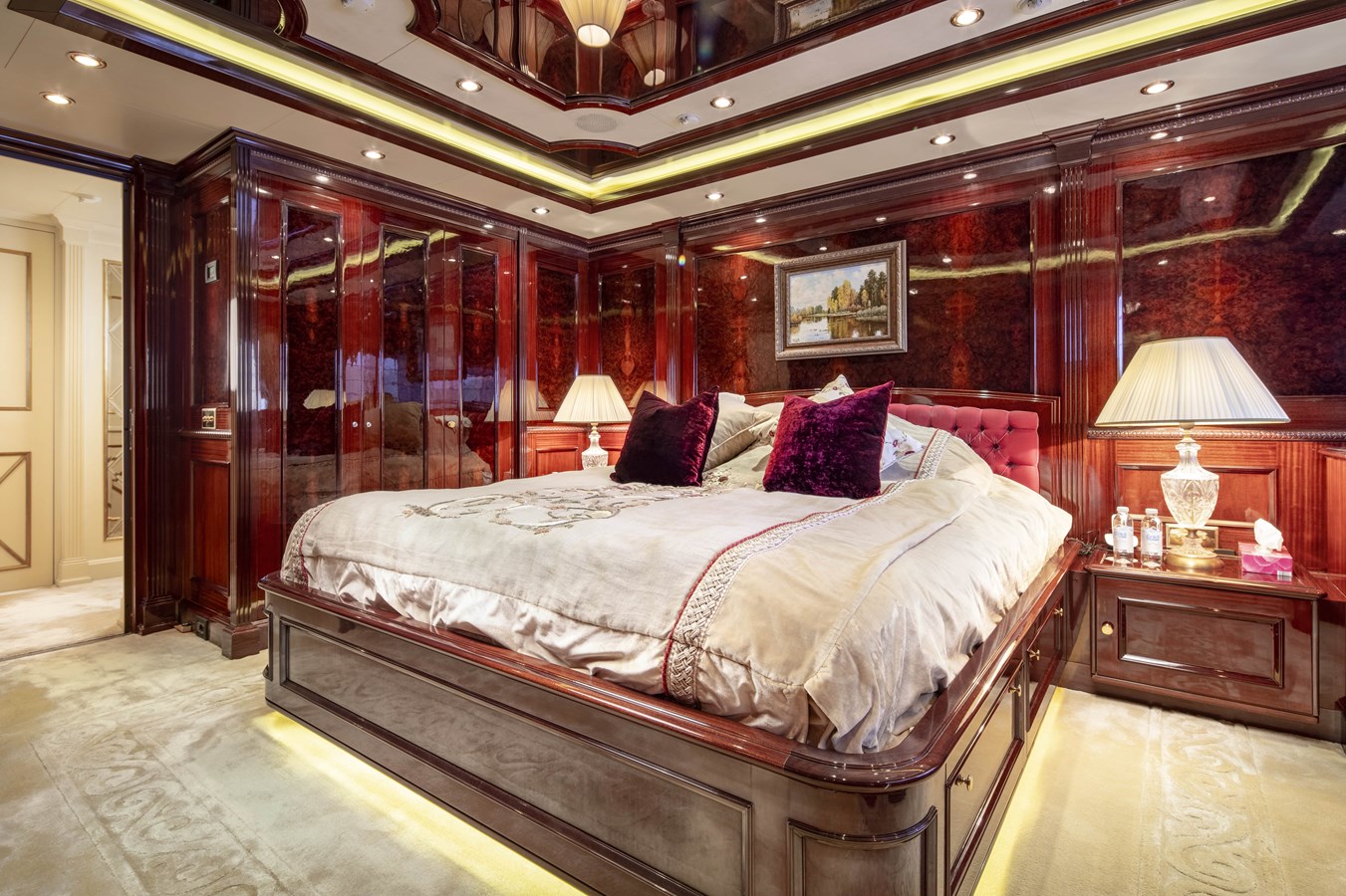 Crn Motor Yacht RICHAR For Sale