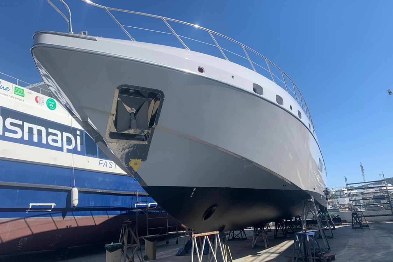 Mangusta Motor Yacht MANGUSTA 92 For Sale