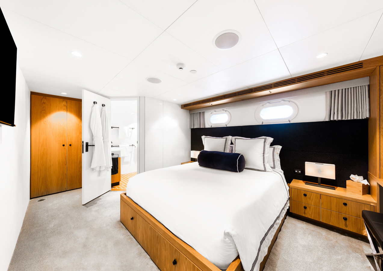 Oceanfast Motor Yacht EVOLUTION For Sale