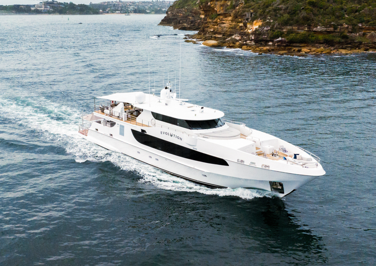 Oceanfast Motor Yacht EVOLUTION For Sale