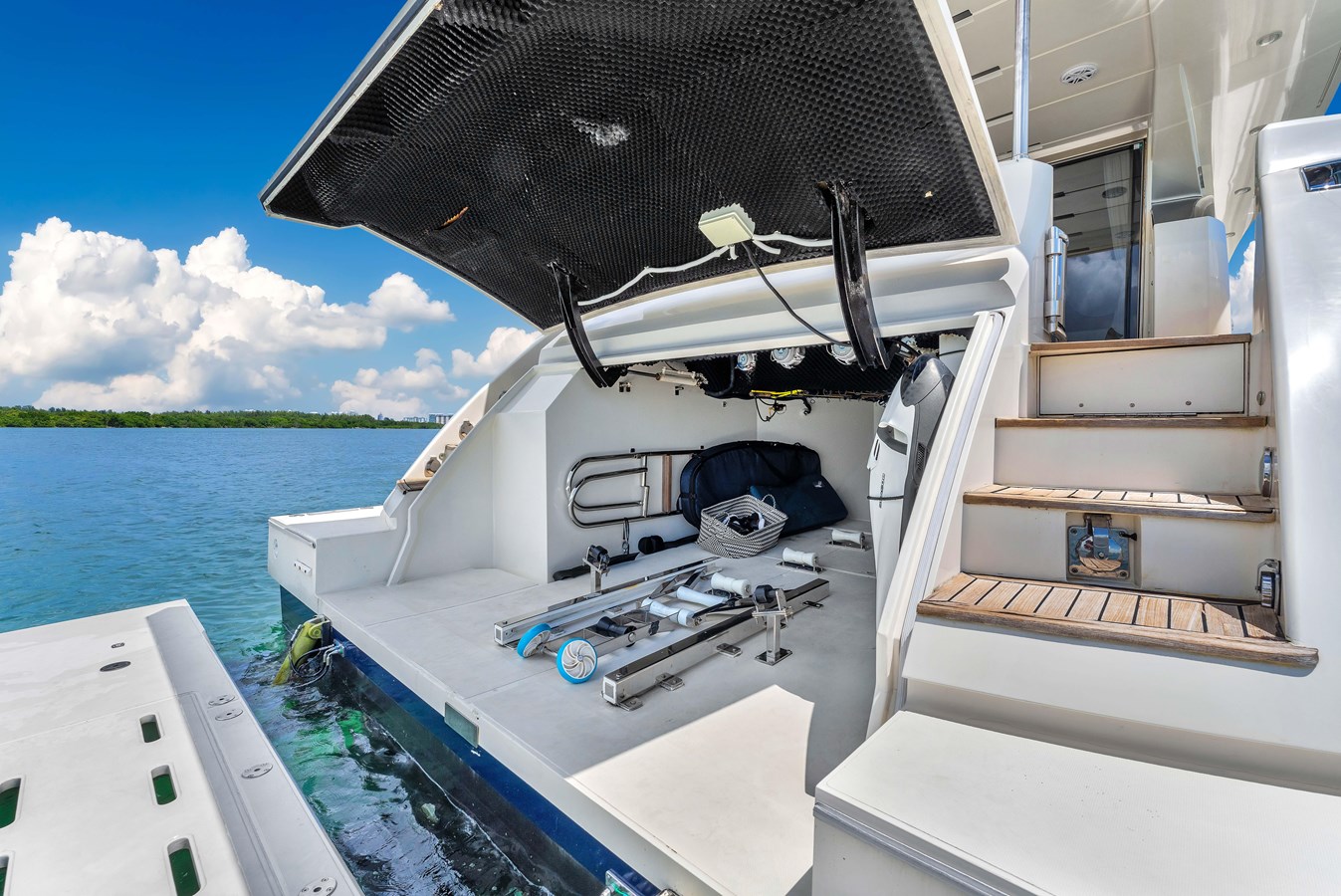 Astilleros Astondoa Motor Yacht GREYT ESCAPE For Sale