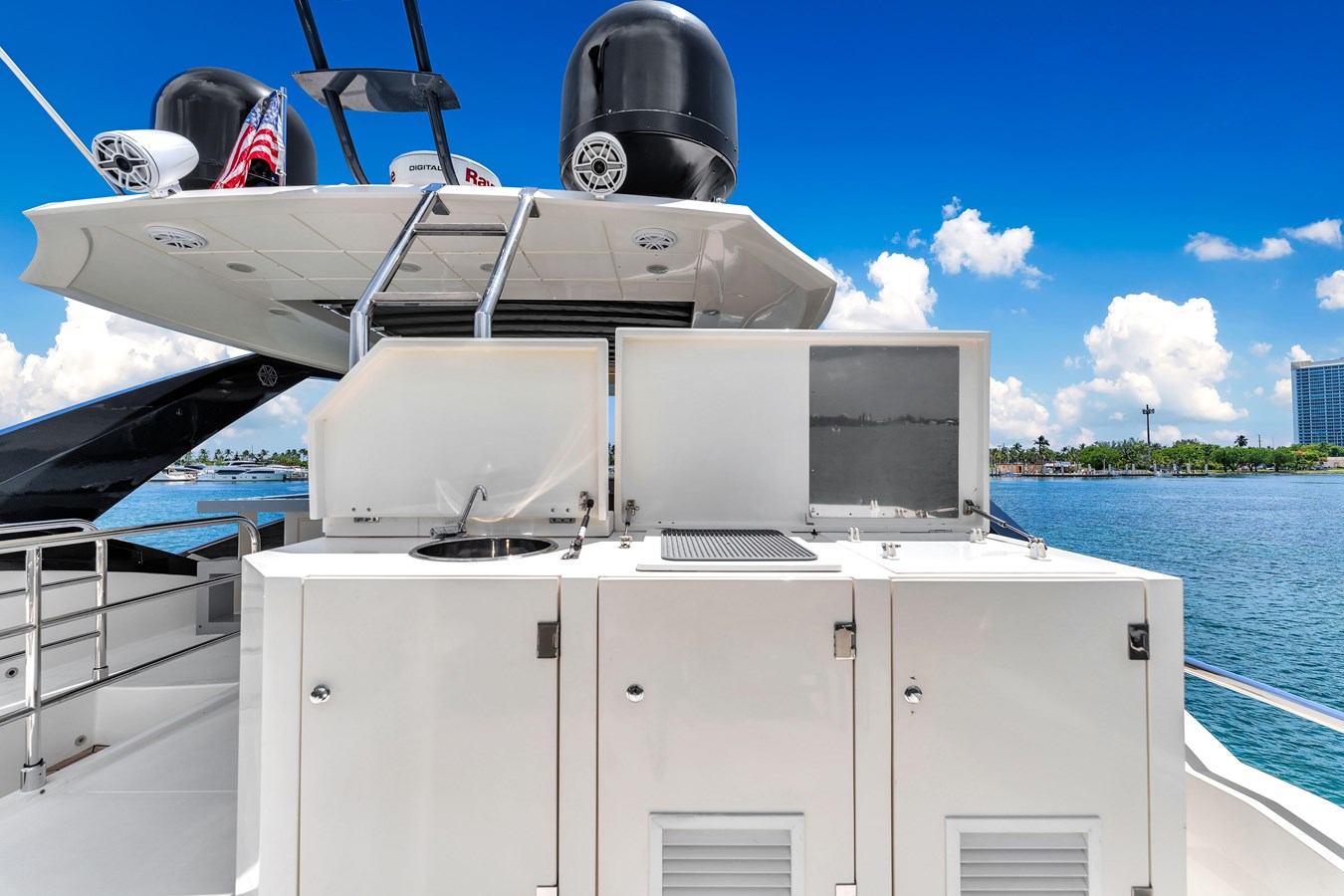 Astilleros Astondoa Motor Yacht GREYT ESCAPE For Sale