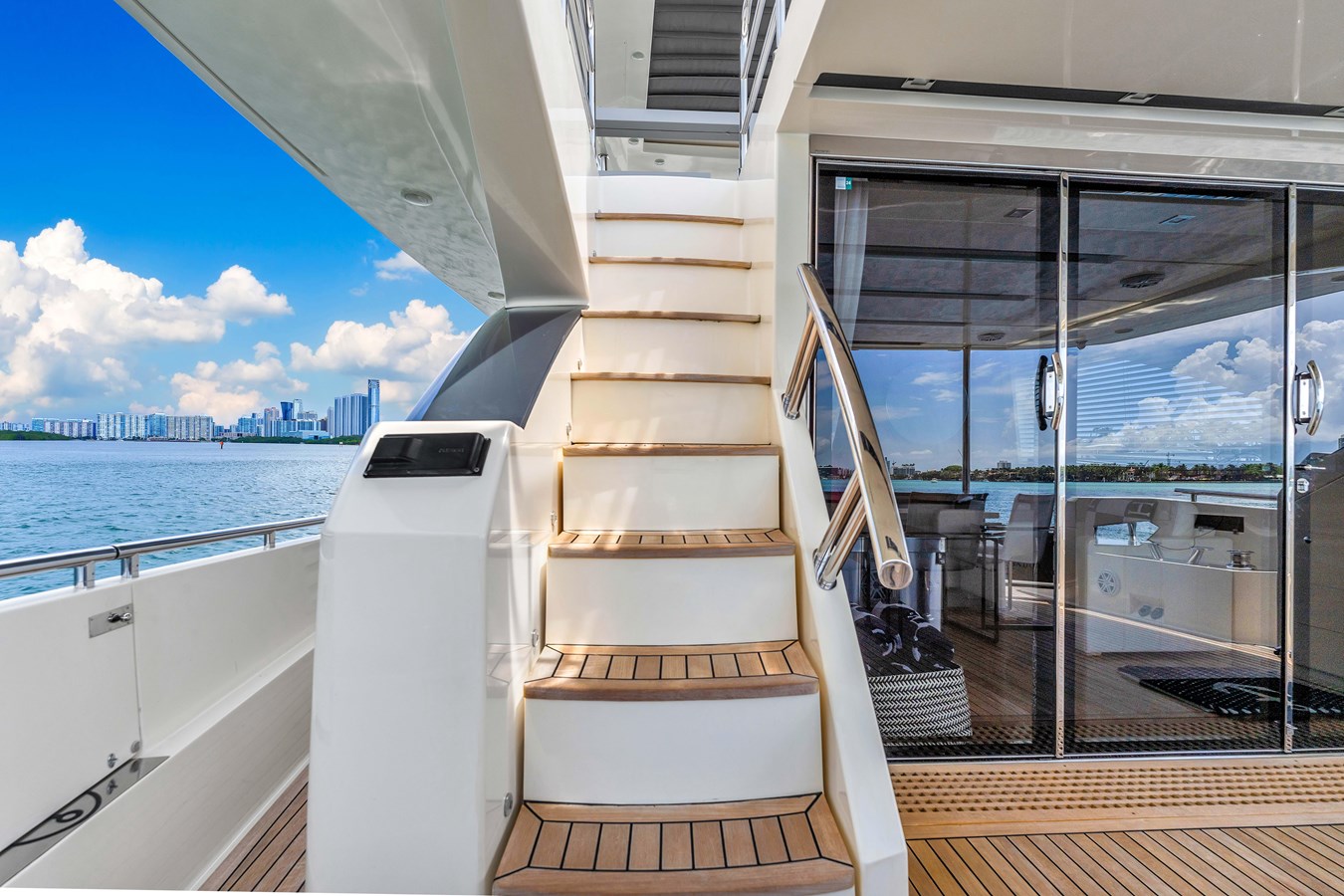 Astilleros Astondoa Motor Yacht GREYT ESCAPE For Sale
