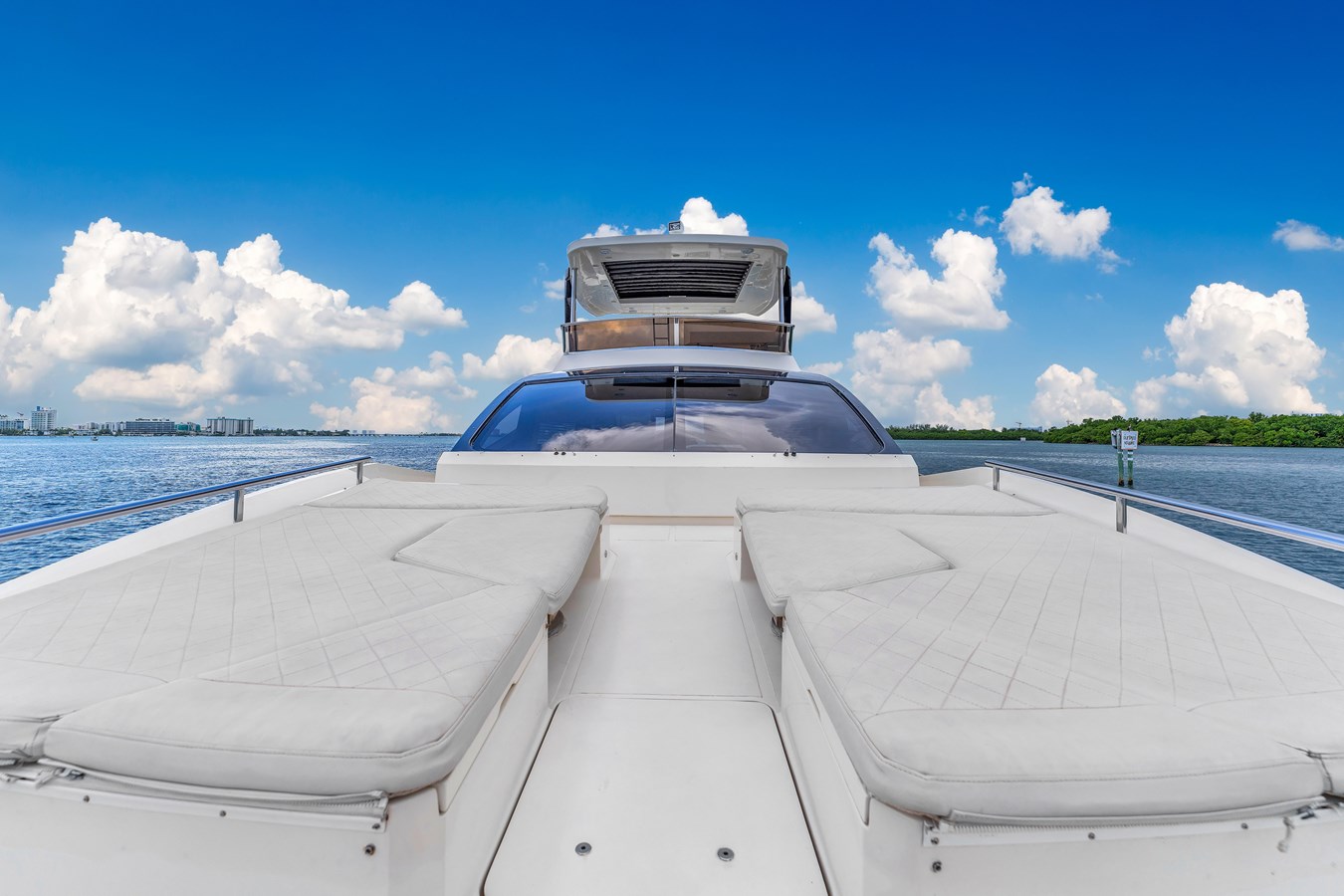 Astilleros Astondoa Motor Yacht GREYT ESCAPE For Sale