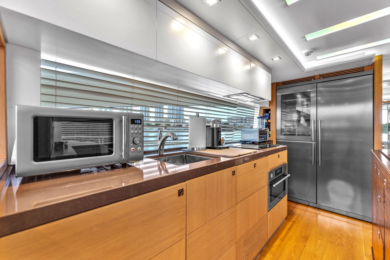 Astilleros Astondoa Motor Yacht GREYT ESCAPE For Sale