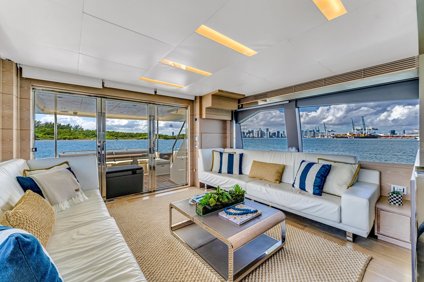Astilleros Astondoa Motor Yacht Seaduction For Sale