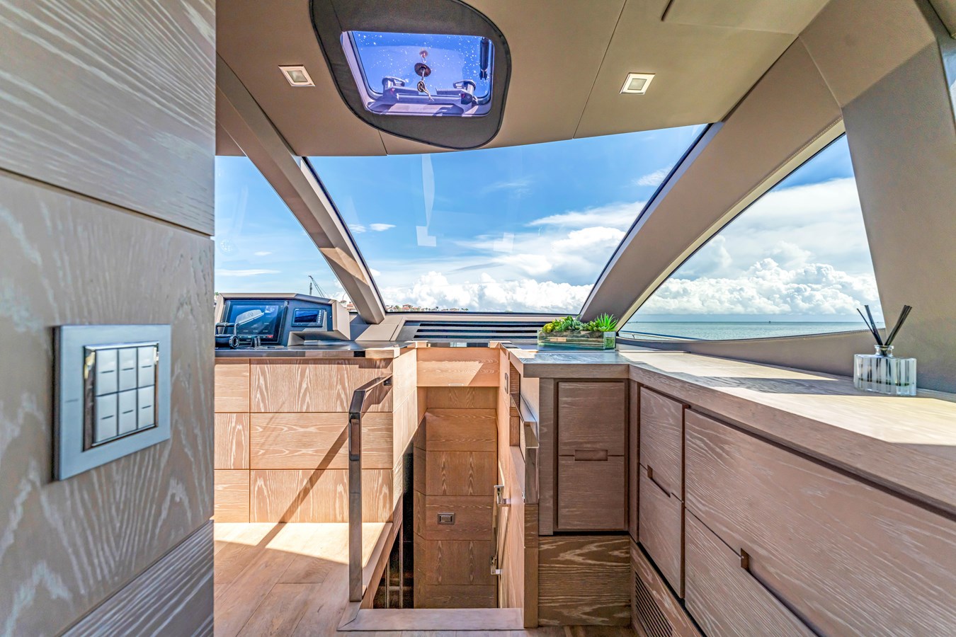 Astilleros Astondoa Motor Yacht Seaduction For Sale