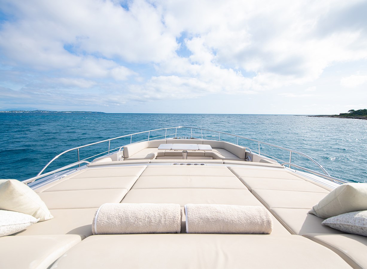 Pershing Motor Yacht MAGIC of AYR For Sale