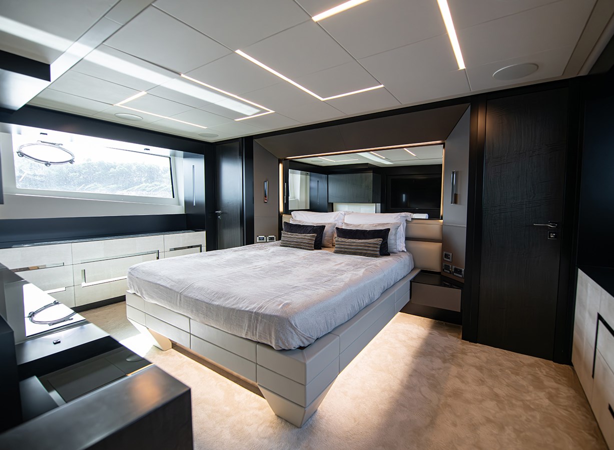 Pershing Motor Yacht MAGIC of AYR For Sale