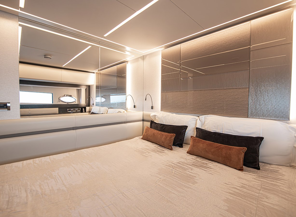 Pershing Motor Yacht MAGIC of AYR For Sale