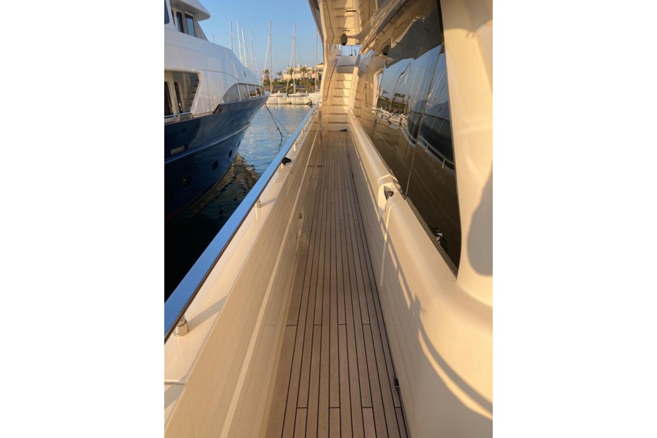 Custom Line Motor Yacht HAPPY 2 For Sale