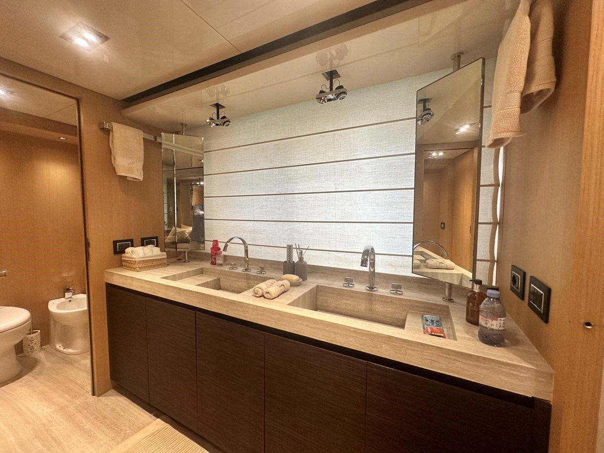 San Lorenzo Motor Yacht SANLORENZO For Sale
