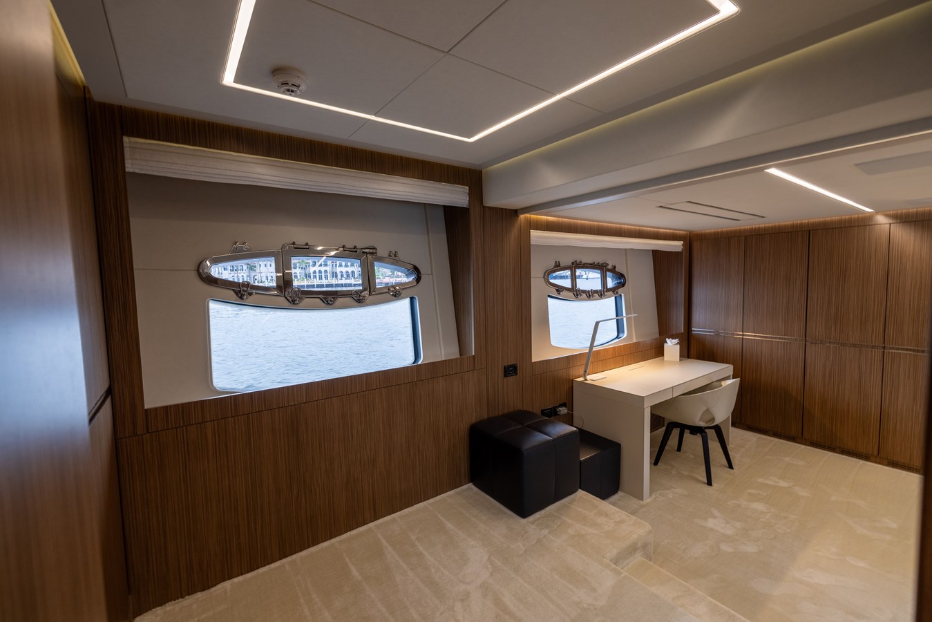 Pershing Cruising Yacht NAAV For Sale