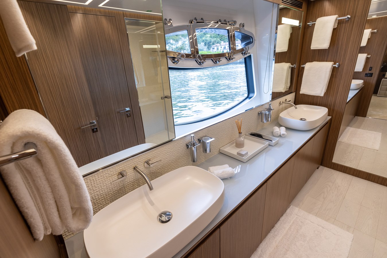 Pershing Cruising Yacht NAAV For Sale