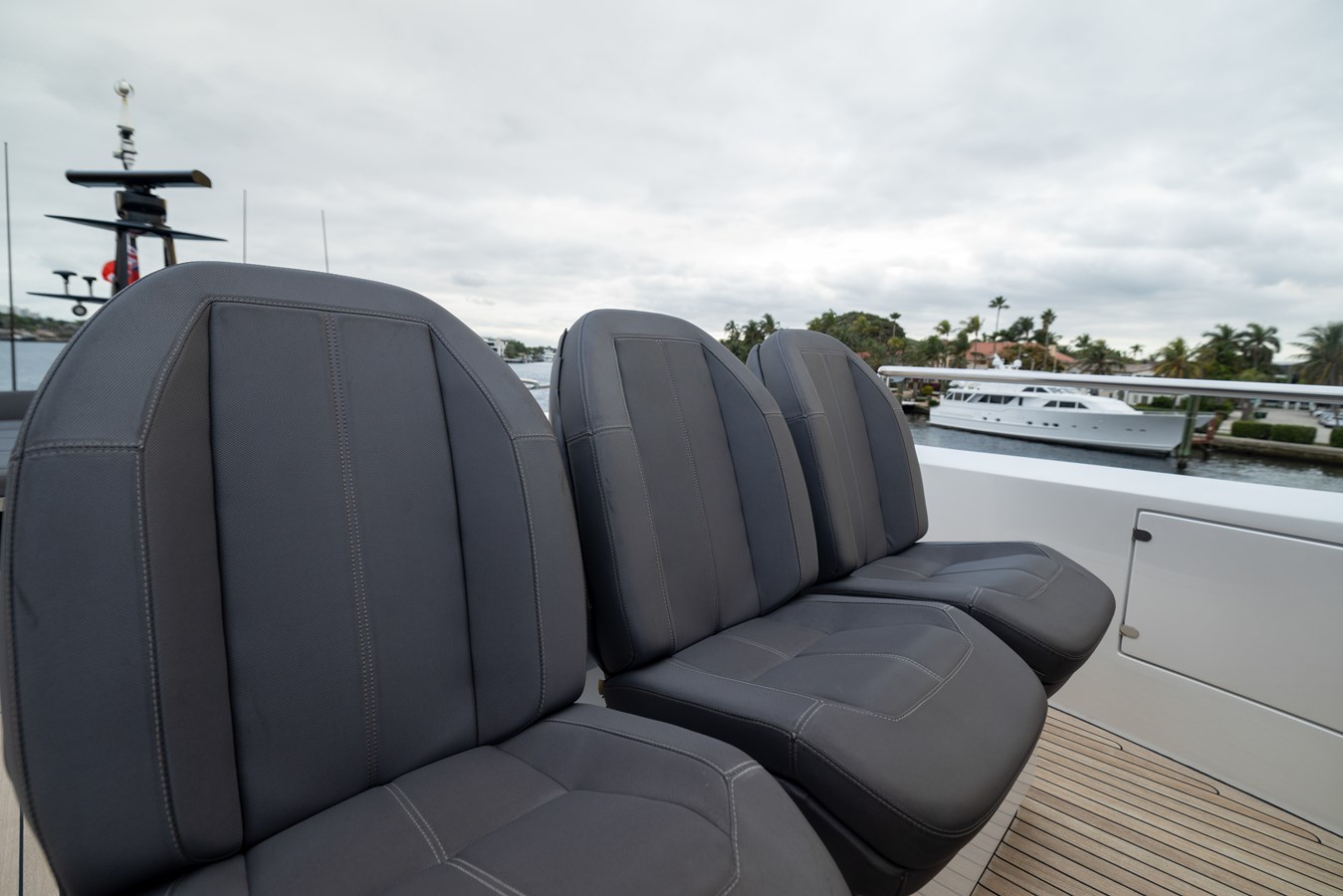 Pershing Cruising Yacht NAAV For Sale